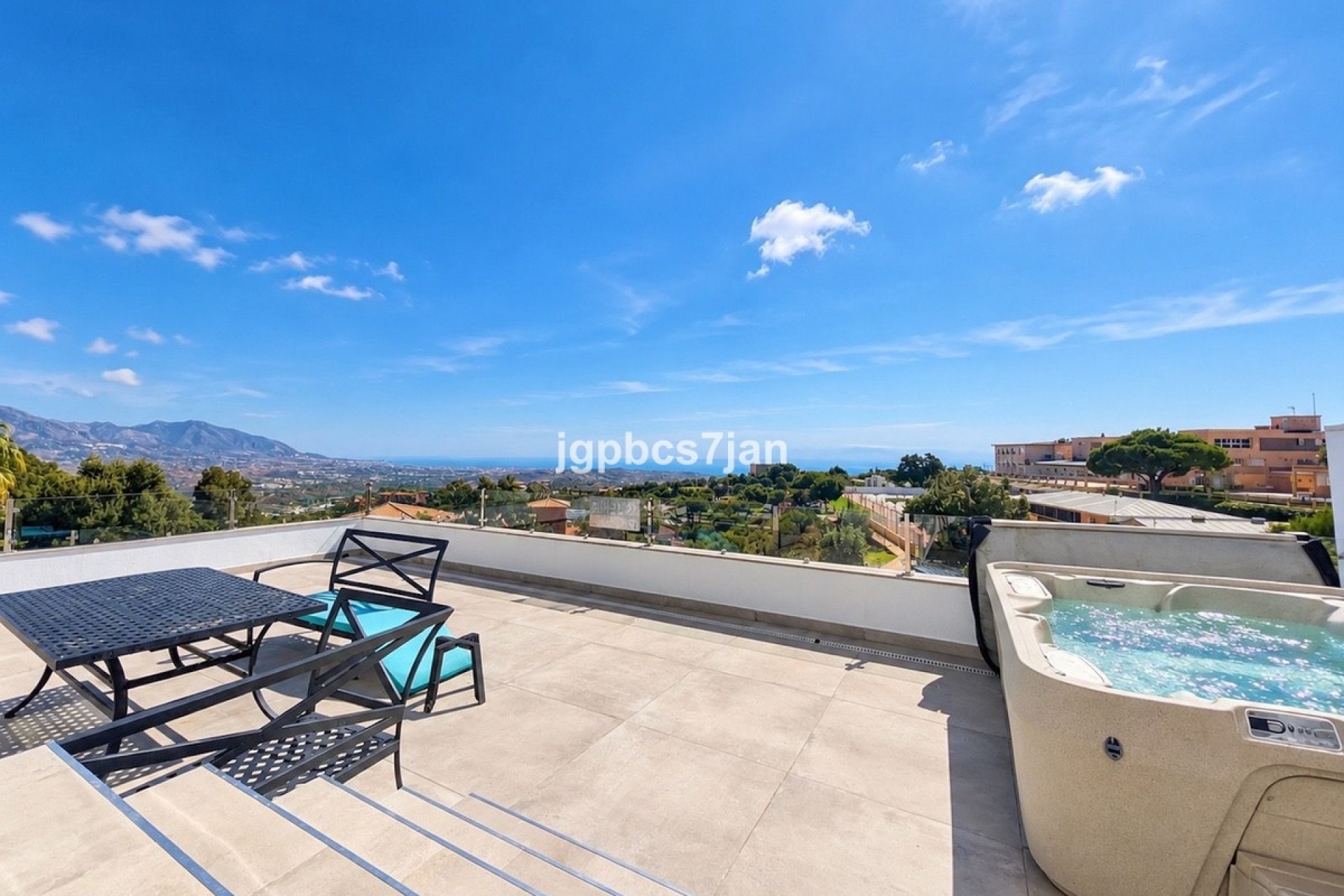 Wiederverkauf - Villa - Marbella - La Mairena