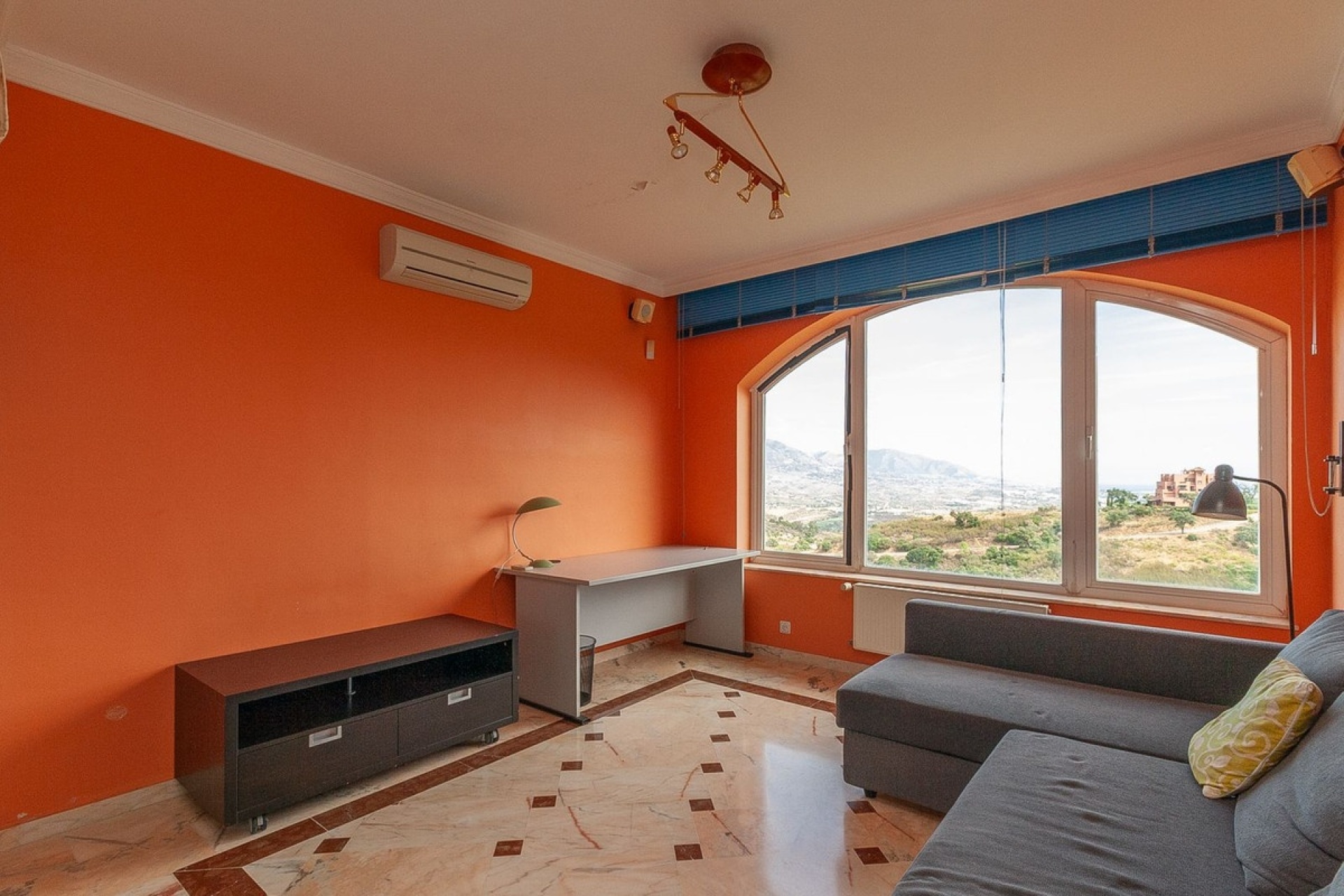 Wiederverkauf - Villa - Marbella - La Mairena