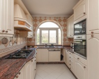Wiederverkauf - Villa - Marbella - La Mairena