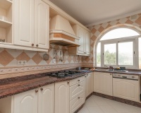 Wiederverkauf - Villa - Marbella - La Mairena