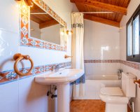Wiederverkauf - Villa - Marbella - Las Chapas