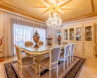 Wiederverkauf - Villa - Marbella - Los Monteros