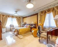 Wiederverkauf - Villa - Marbella - Los Monteros