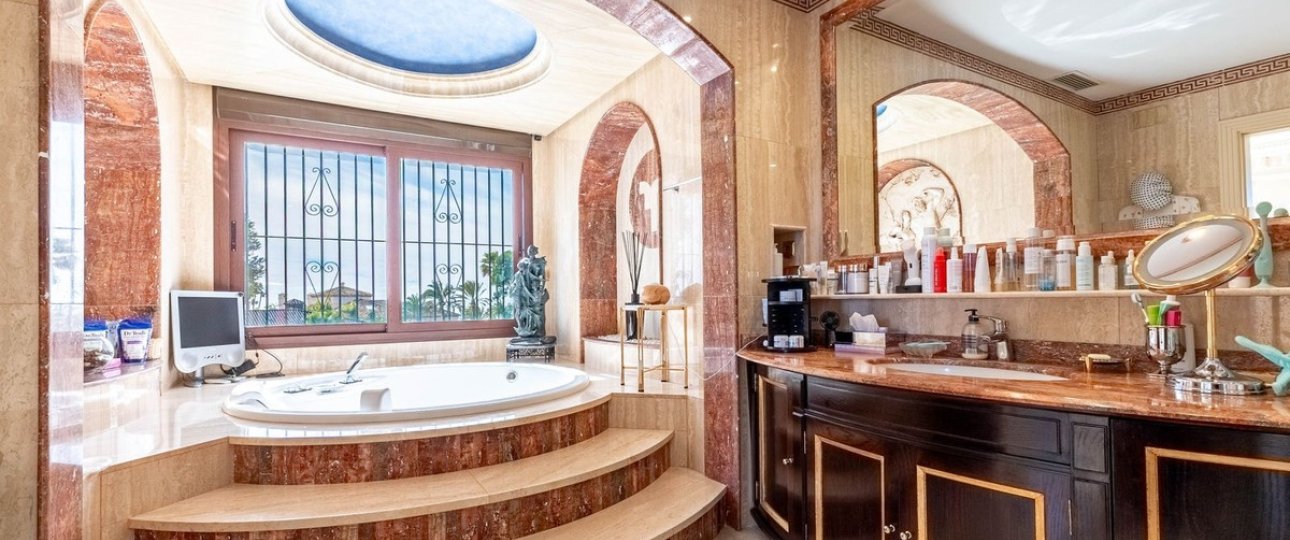 Wiederverkauf - Villa - Marbella - Los Monteros