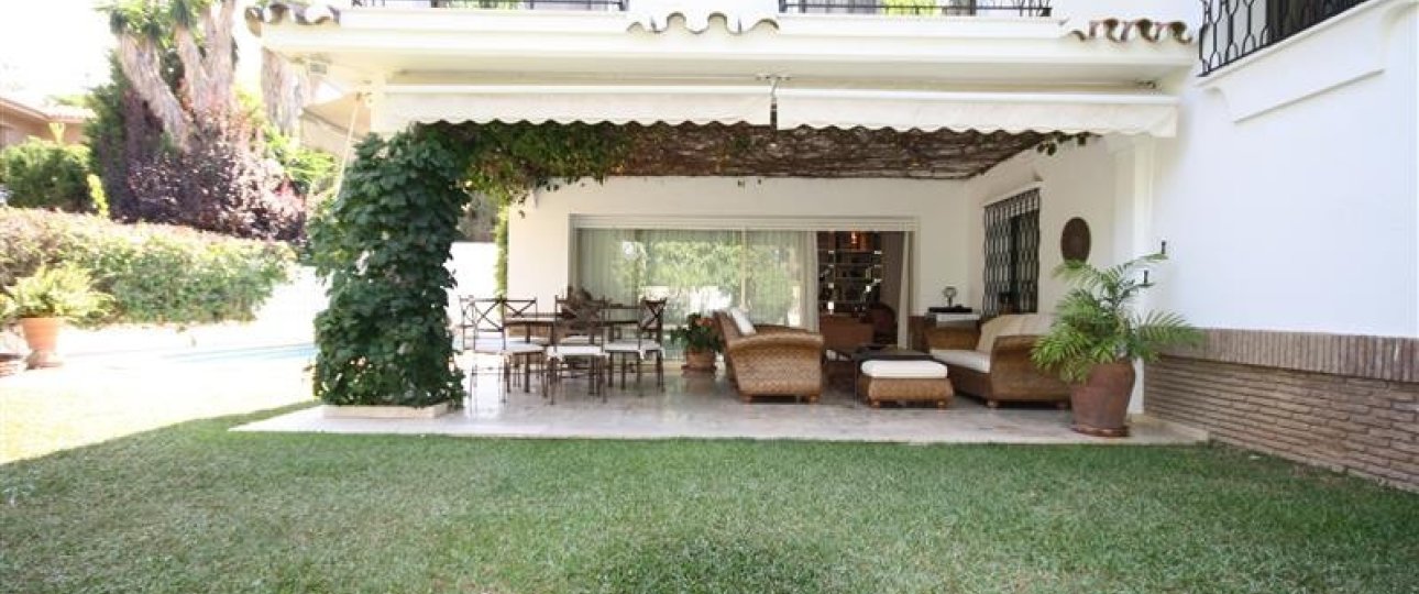 Wiederverkauf - Villa - Marbella - Los Monteros