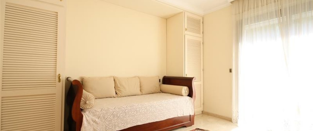 Wiederverkauf - Villa - Marbella - Los Monteros