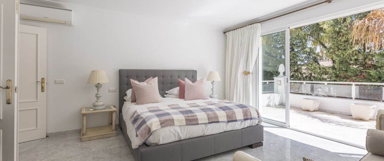 Wiederverkauf - Villa - Marbella - Los Monteros