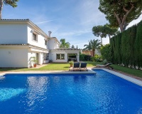 Wiederverkauf - Villa - Marbella - Los Monteros