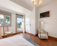Wiederverkauf - Villa - Marbella - Los Monteros
