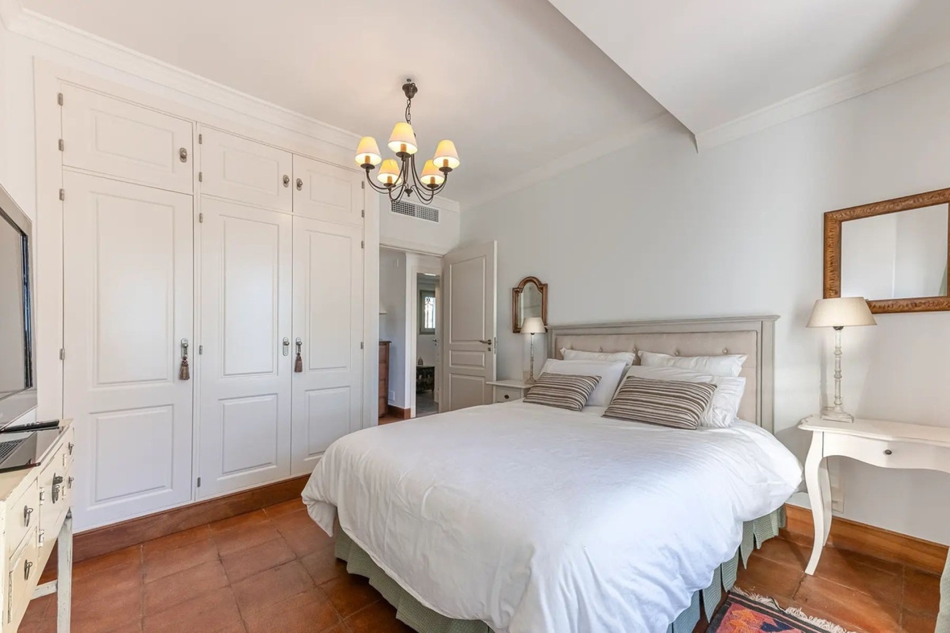 Wiederverkauf - Villa - Marbella - Los Monteros