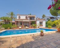 Wiederverkauf - Villa - Marbella - Marbella Centro
