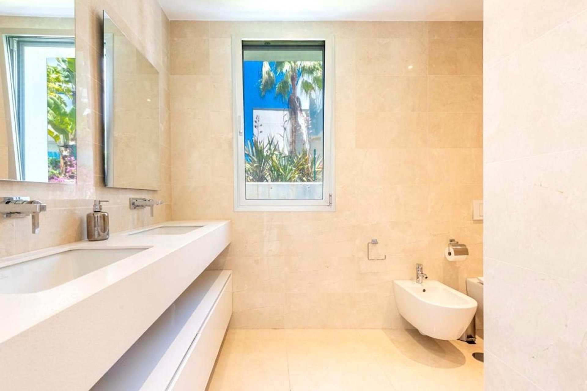 Wiederverkauf - Villa - Marbella - Marbella Centro