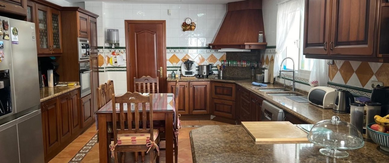 Wiederverkauf - Villa - Marbella - Marbella Centro