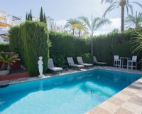 Wiederverkauf - Villa - Marbella - Marbella Centro