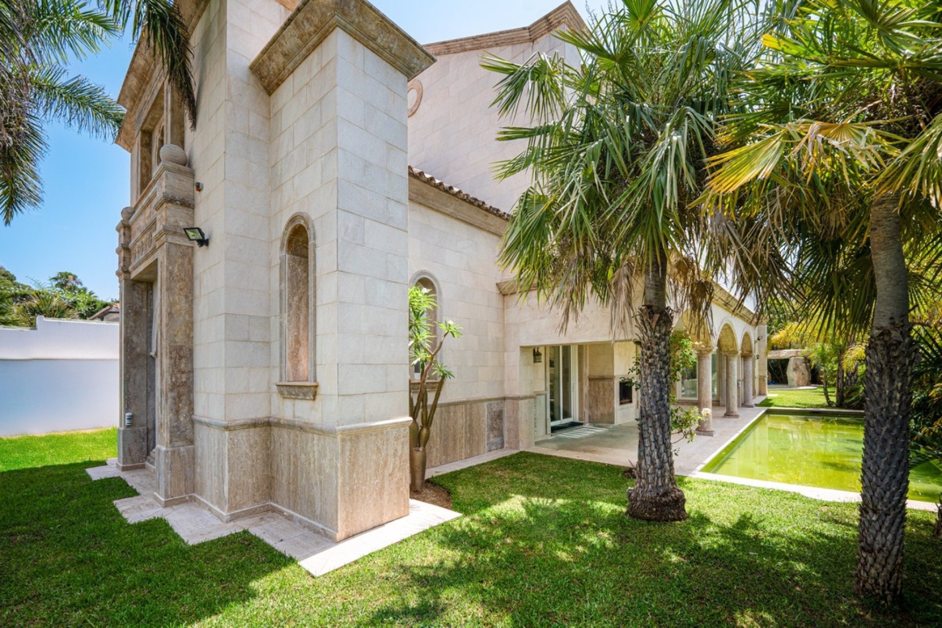 Wiederverkauf - Villa - Marbella - Marbella Centro