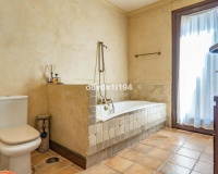 Wiederverkauf - Villa - Marbella - Marbella Centro