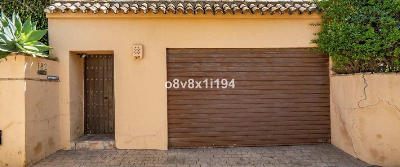 Wiederverkauf - Villa - Marbella - Marbella Centro