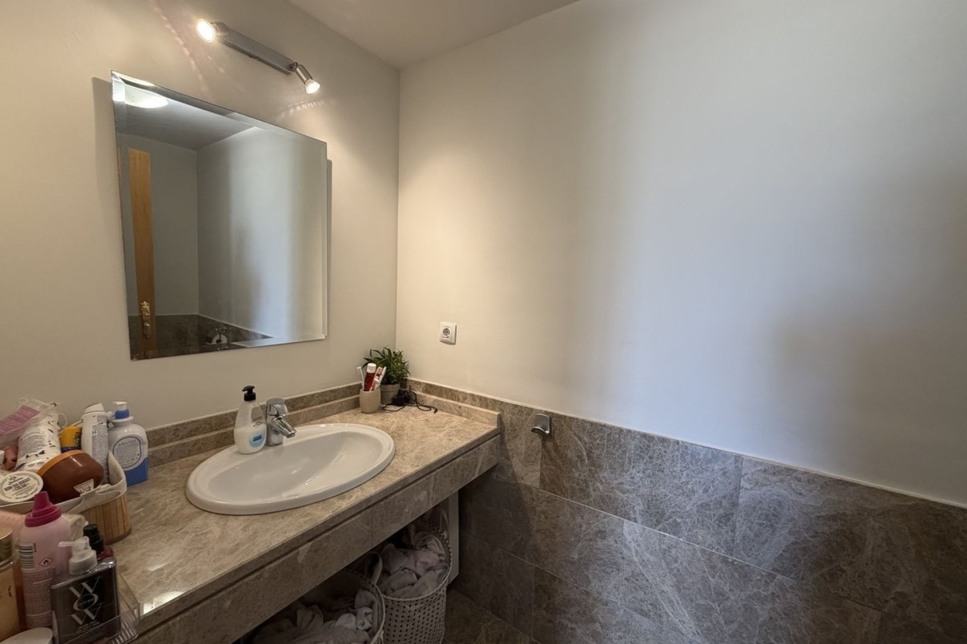 Wiederverkauf - Villa - Marbella - Marbella Centro