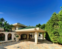 Wiederverkauf - Villa - Marbella - Marbella Centro
