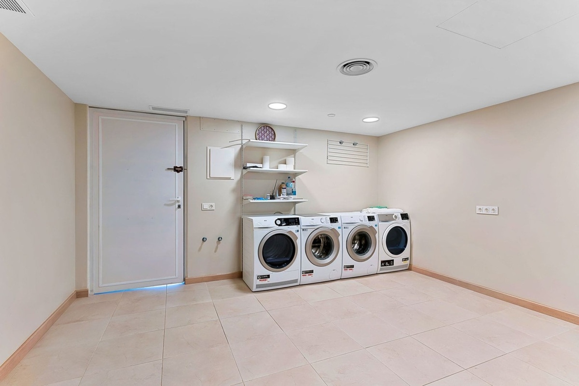 Wiederverkauf - Villa - Marbella - Marbella Centro