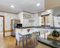 Wiederverkauf - Villa - Marbella - Marbella Centro
