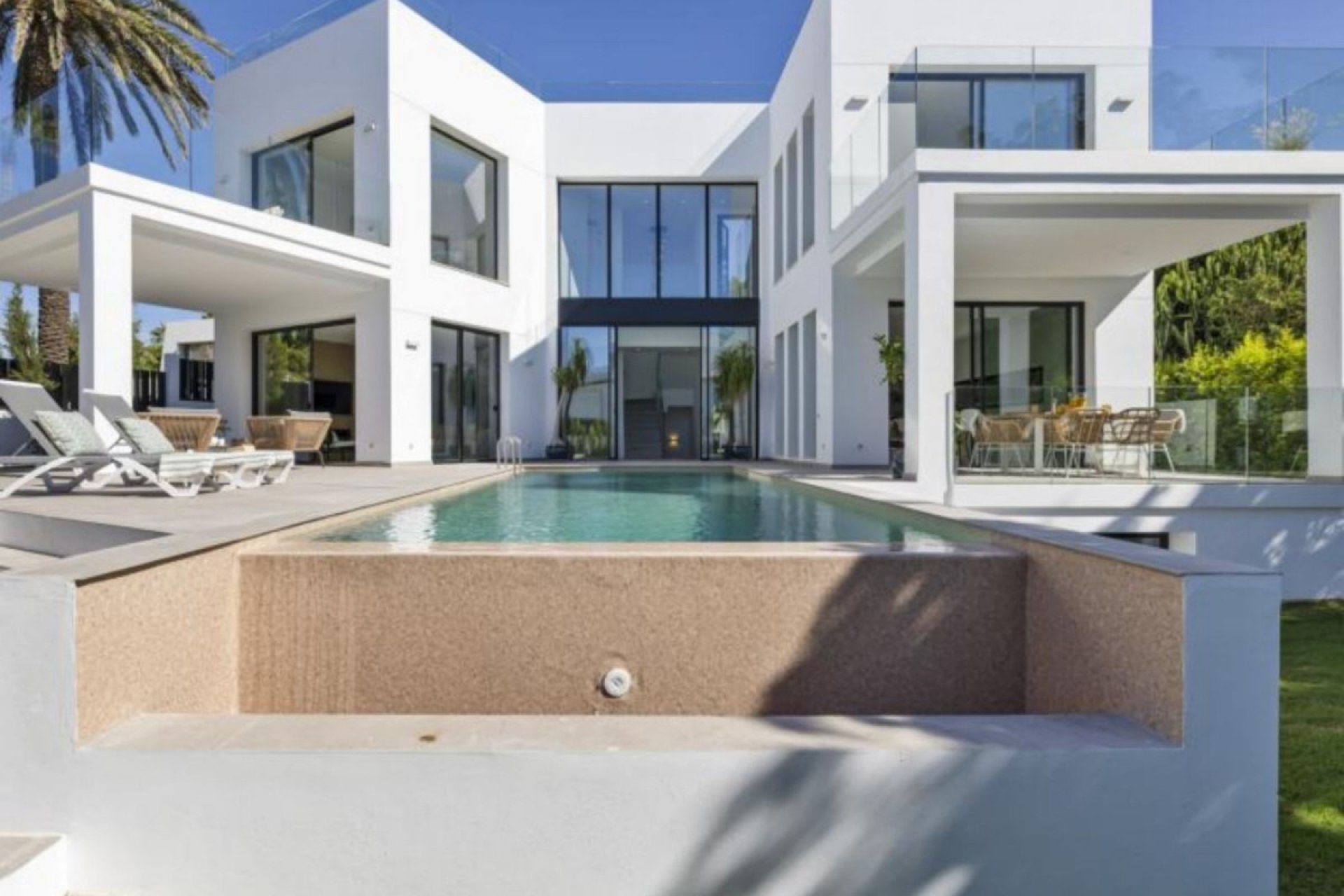 Wiederverkauf - Villa - Marbella - Marbesa