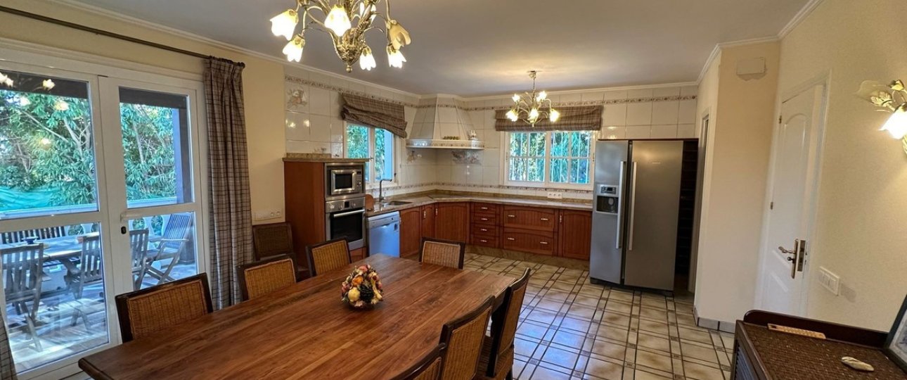 Wiederverkauf - Villa - Marbella - Marbesa