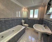Wiederverkauf - Villa - Marbella - Marbesa