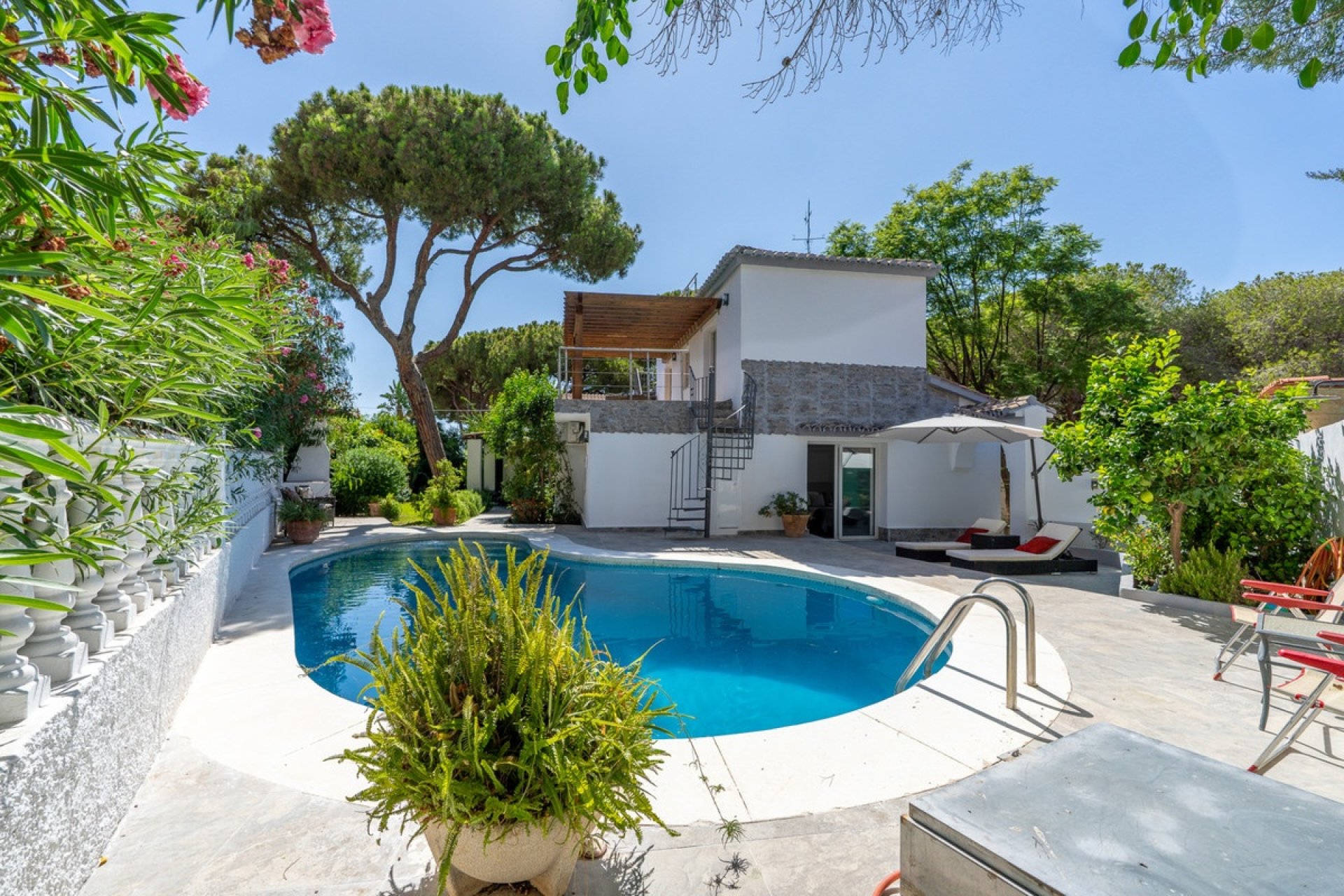 Wiederverkauf - Villa - Marbella - Marbesa