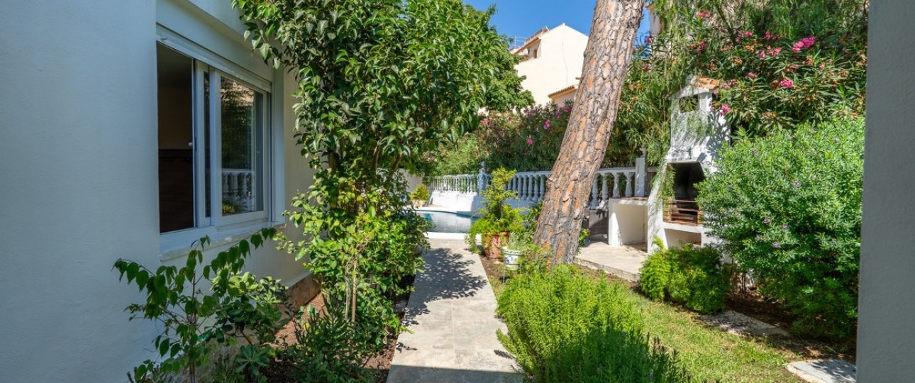 Wiederverkauf - Villa - Marbella - Marbesa