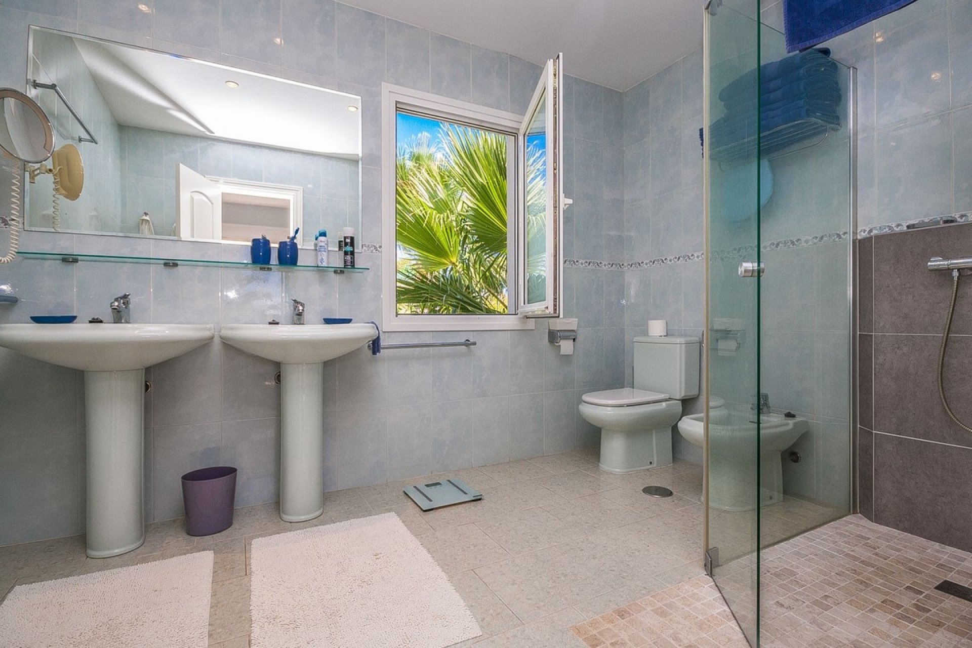 Wiederverkauf - Villa - Marbella - Marbesa