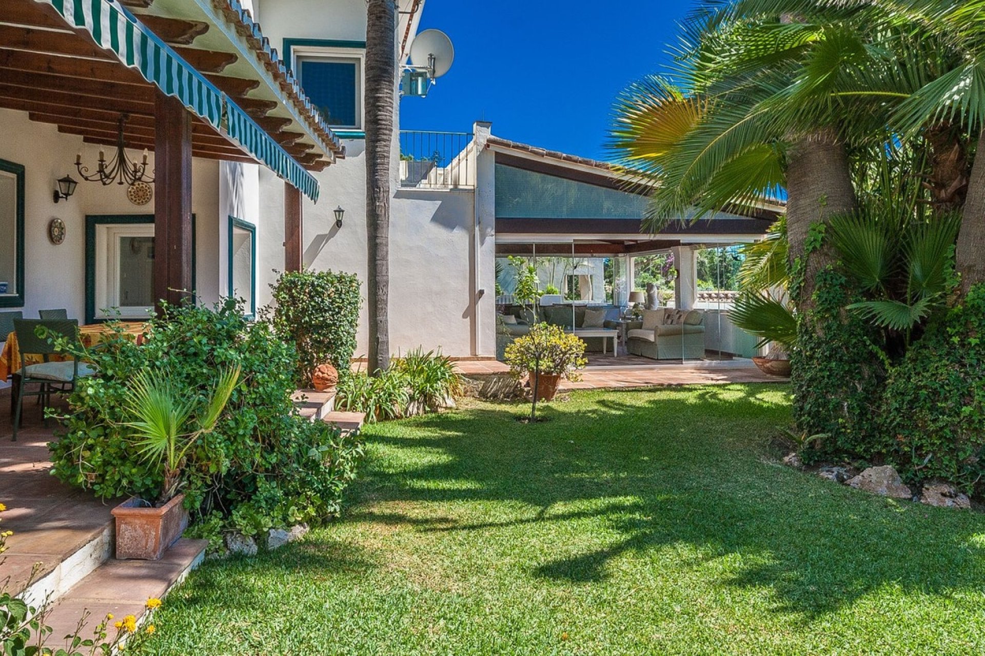 Wiederverkauf - Villa - Marbella - Marbesa