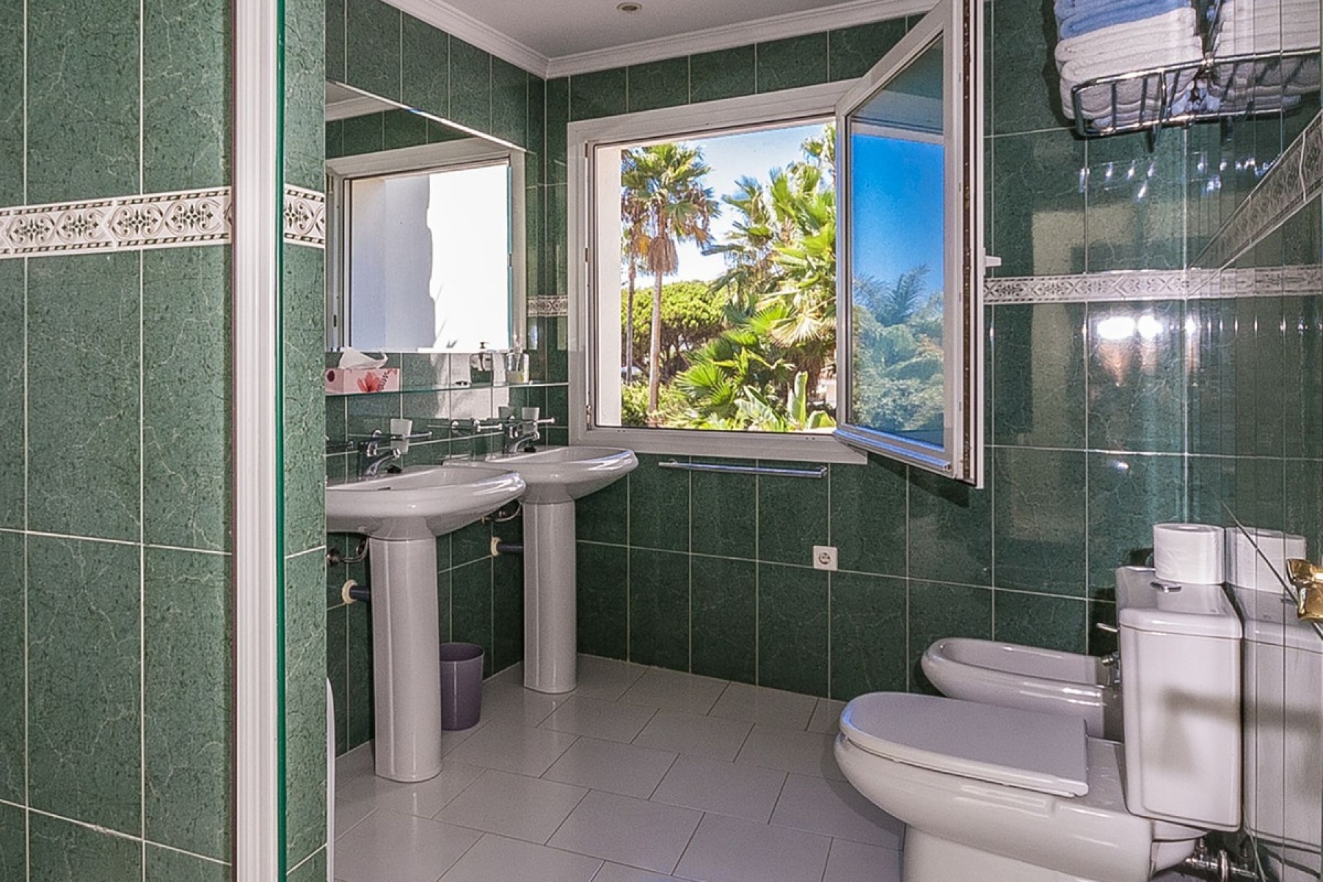 Wiederverkauf - Villa - Marbella - Marbesa