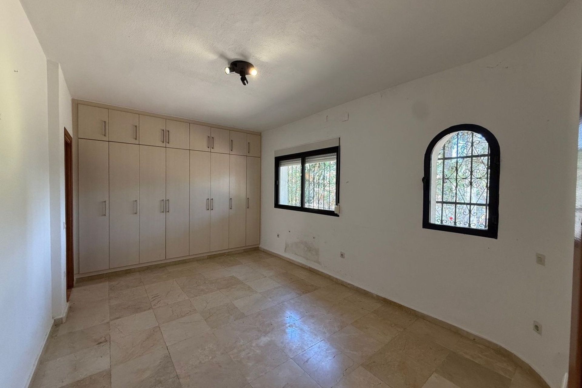 Wiederverkauf - Villa - Marbella - Marbesa
