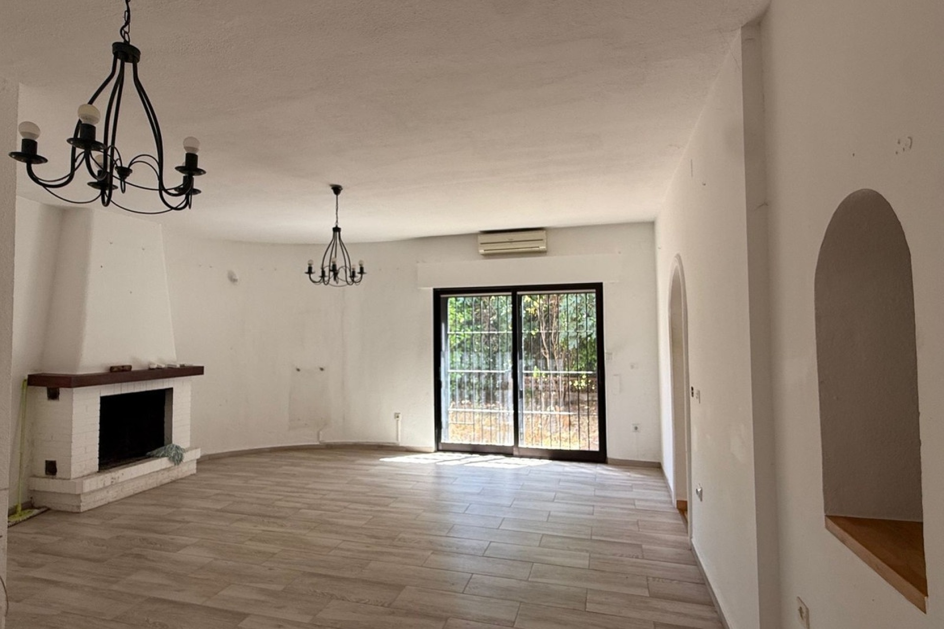 Wiederverkauf - Villa - Marbella - Marbesa