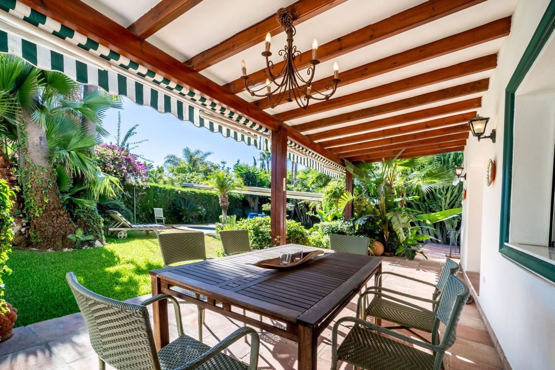 Wiederverkauf - Villa - Marbella - Marbesa