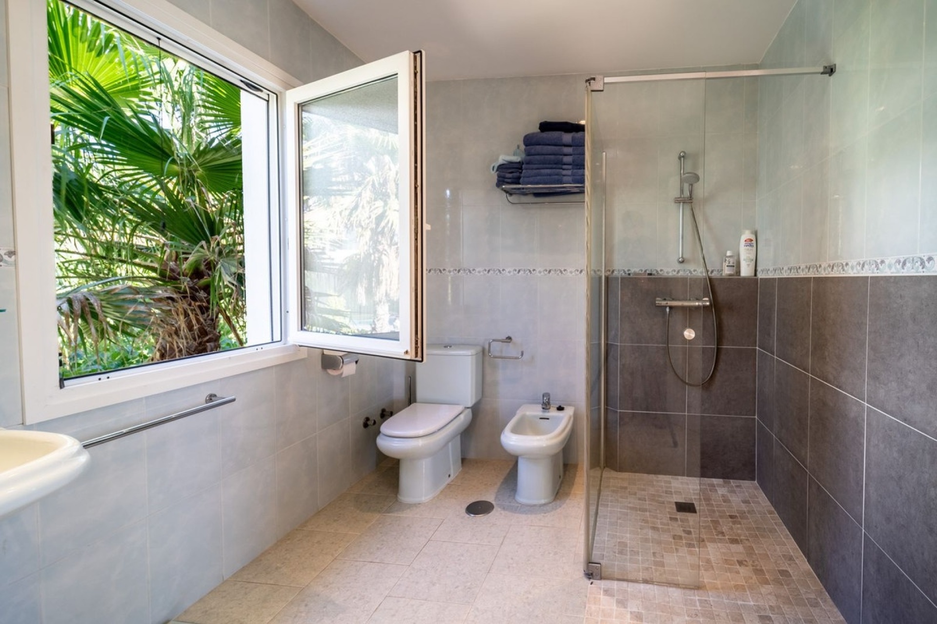 Wiederverkauf - Villa - Marbella - Marbesa