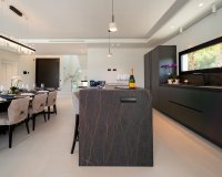 Wiederverkauf - Villa - Marbella - Nueva Andalucía