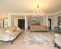 Wiederverkauf - Villa - Marbella - Nueva Andalucía
