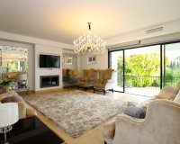 Wiederverkauf - Villa - Marbella - Nueva Andalucía
