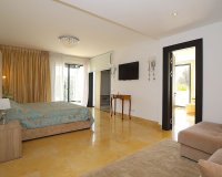Wiederverkauf - Villa - Marbella - Nueva Andalucía