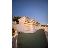 Wiederverkauf - Villa - Marbella - Nueva Andalucía