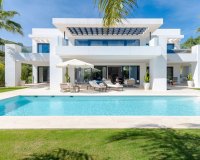 Wiederverkauf - Villa - Marbella - Nueva Andalucía