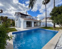 Wiederverkauf - Villa - Marbella - Nueva Andalucía