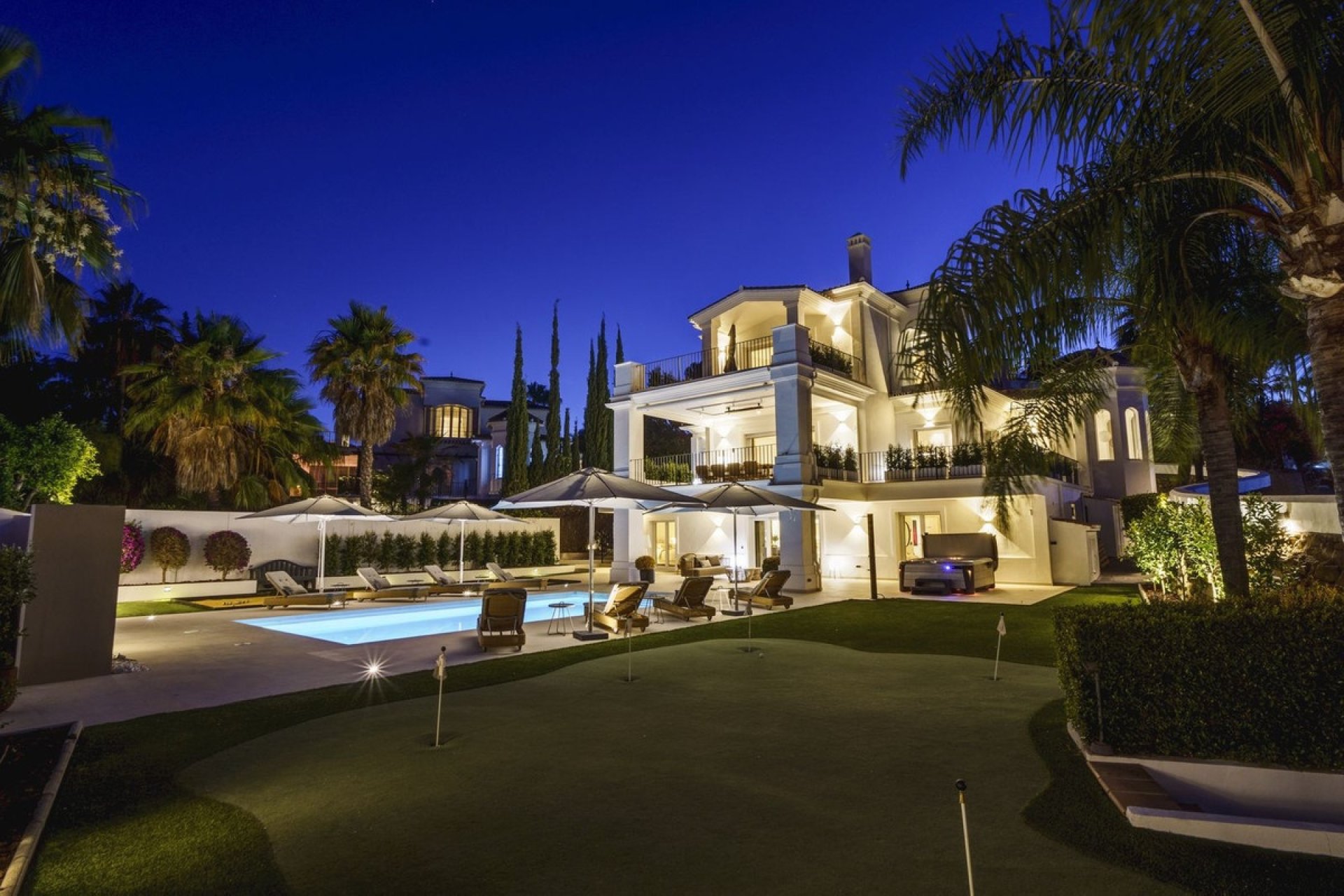 Wiederverkauf - Villa - Marbella - Nueva Andalucía