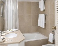 Wiederverkauf - Villa - Marbella - Nueva Andalucía