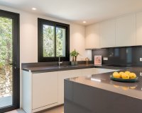 Wiederverkauf - Villa - Marbella - Nueva Andalucía