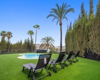 Wiederverkauf - Villa - Marbella - Nueva Andalucía