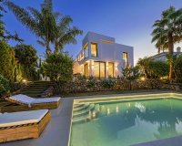Wiederverkauf - Villa - Marbella - Nueva Andalucía