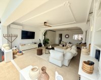 Wiederverkauf - Villa - Marbella - Nueva Andalucía